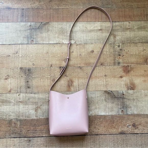 Samara Crossbody Purse Medium Shoulder Bag Peony Pink Vegan Leather NEW - Picture 2 of 10